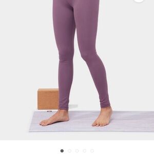 Manduka Violet Yoga Leggings